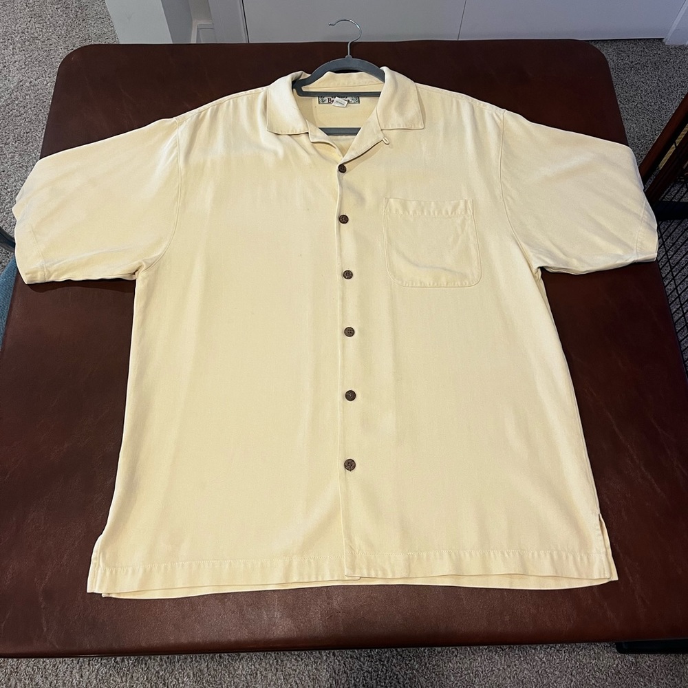 Tommy Bahama 100% Silk, Pocket Casual Button Down, Short Sleeve Shirt